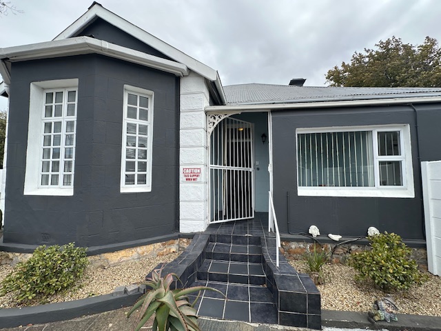 To Let commercial Property for Rent in Wynberg Western Cape